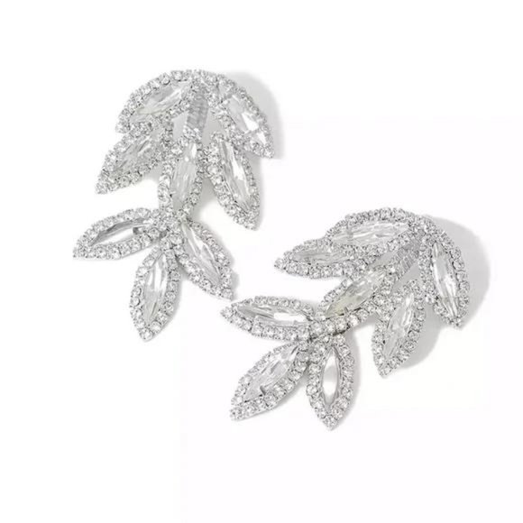 18K WHITE GOLD LEAF EARRING, NICE EARRINGS, CUTE EARRINGS - Picture 4 of 5